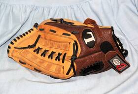 Dy1300 Louisville Slugger Leather 13 Inch Baseball Softball Glove - Dynasty Nice