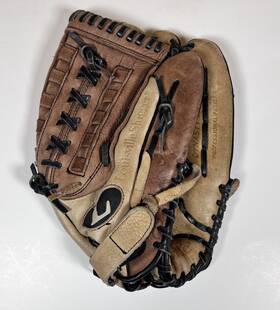 Louisville Slugger Dy1350 Dynasty Series 13.5 Inch Rht Leather Baseball Softball