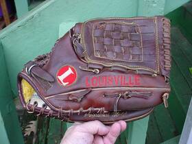 G125-06p Louisville Slugger 12.5 Inch Youth Baseball Glove Made In Japan Rht G125-06p Louisville Slugger 12.5 Inch Youth Baseball Glove Made In Japan Rht