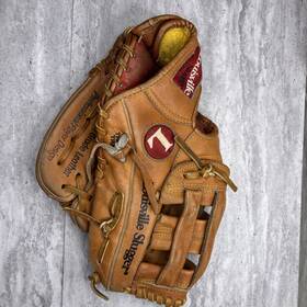 G125-10 Louisville Slugger 125 Series Glove 12 Inch Right Hand Throw G125-10 Louisville Slugger 125 Series Glove 12 Inch Right Hand Throw