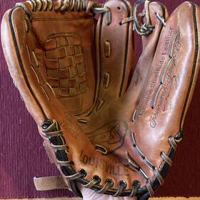 Hbg11 Louisville Slugger Vintage Steerhide Baseball Glove Tournament Series Rht