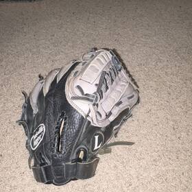 K.bc09 Louisville Slugger 12.5 Inch Black Gray Baseball Softball Glove Left K.bc09 Louisville Slugger 12.5 Inch Black Gray Baseball Softball Glove Left