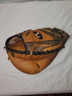 Lp203 Louisville Slugger Rht Catchers Mitt 11 1/2 Inch Size Bionic Genuine Leather