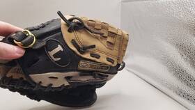 Ls902p Louisville Slugger Youth Baseball Glove Leather 9 Inches Rht Black Tan