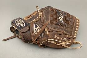 N5-1200 Louisville Slugger Youth Glove Xpb Xeno Pro 12 Inch Right Hand Throw Rht