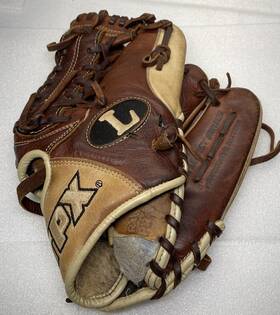 Old-1151 Louisville Slugger Omaha Legacy Series 11.5 Inch Rht Baseball Glove Old-1151 Louisville Slugger Omaha Legacy Series 11.5 Inch Rht Baseball Glove