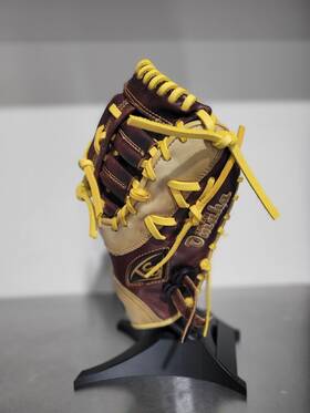 Osbn6-fbm1 Louisville Slugger Omaha Select 11.5 Inch First Base Mitt Rht Read The Description Osbn6-fbm1 Louisville Slugger Omaha Select 11.5 Inch First Base Mitt Rht Read The Description
