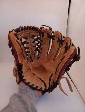 Pfrc6a1175 Louisville Slugger 11 3/4 Inch Flare Design Baseball Glove Rht Pfrc6a1175 Louisville Slugger 11 3/4 Inch Flare Design Baseball Glove Rht