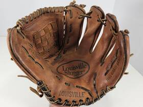 Pia1200 Louisville Slugger Baseball Glove - 12 Inch Leather Bruise Gard Rht Pia1200 Louisville Slugger Baseball Glove - 12 Inch Leather Bruise Gard Rht