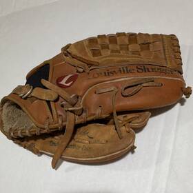 W1adg25 Louisville Slugger Players Series 12.5 Inch Cowhide Leather Baseball Glove Worn W1adg25 Louisville Slugger Players Series 12.5 Inch Cowhide Leather Baseball Glove Worn