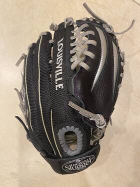 Zerf17125 Louisville Slugger Zephyr Series Girls Rh Throw Glove 12.5 Inch New Zerf1725