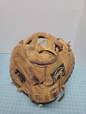 F204 Louisville Tps Catchers Mitt F204 Louisville Tps Catchers Mitt