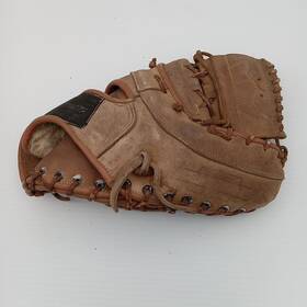 4224f Macgregor First Base Baseball Glove Mitt Right Hand Throw Ron Fairly Well Worn