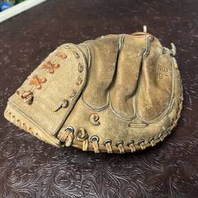 Cm7t Macgregor Vintage Randy Hundley Signature Model Catchers Mitt Rht