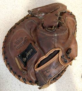 G181 Macgregor Vintage Catcher S Mitt Baseball John Edward Model Rht