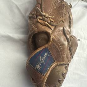 G75k Macgregor Vintage Mac Gregor Baseball Glove Right Hand Throw G75k Macgregor Vintage Mac Gregor Baseball Glove Right Hand Throw