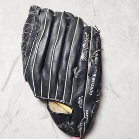 I40r Macgregor Softball Black Glove Deep Grip Pocket Full-grain Right Hand Throw