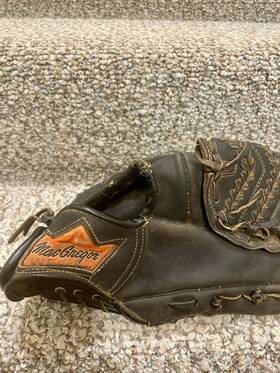 M11bk Macgregor Hank Aaron 12.5 Inch Baseball Softball Glove Right Hand Mit M11bk Macgregor Hank Aaron 12.5 Inch Baseball Softball Glove Right Hand Mit