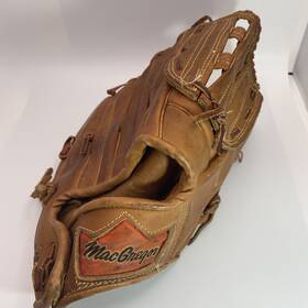 M11t Macgregor Autograph Model Rod Carew Baseball Softball Glove