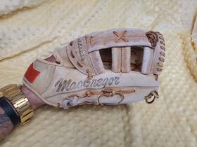Mg55 Macgregor Rht Full Grain Steerhide Softball Glove Deep Grip Pocket Mg55 Macgregor Rht Full Grain Steerhide Softball Glove Deep Grip Pocket