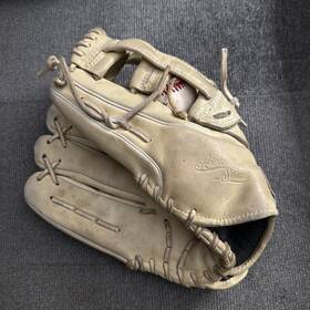 As97r3 Marucci M Type 12.5 Left Handed Throw Glove As97r3 Marucci M Type 12.5 Left Handed Throw Glove