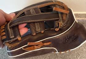 Kr45a5 Marucci Brown White Leather Baseball Glove 12 Inch 5 Finger Right Laced Web Kr45a5 Marucci Brown White Leather Baseball Glove 12 Inch 5 Finger Right Laced Web