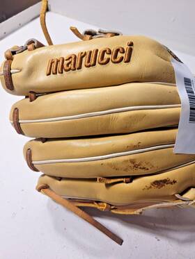 Mfg3cp43a2 Marucci Capitol Series M Type 53a2 11.5 Infield Baseball Glove - Pre-owned. Good