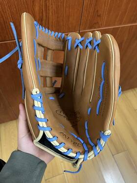 Mfg3ox43a2-cm Marucci Mfg3ox43a2-cm/bk-rt 12.5 Inch M Type Oxbow Series Glove - Mint Condition Never Used