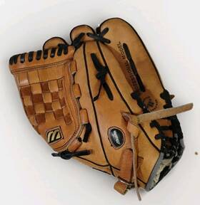 1150 Mizuno 041969311066 Glove 11.5 Inch Youth Rht Gfn Brown Tan Leather Franchise Series