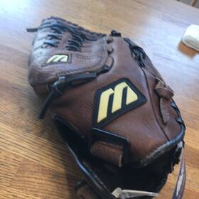1203 Mizuno 041969605554 Vintage Franchise Mfr Leather Baseball Glove 1203 Mizuno 041969605554 Vintage Franchise Mfr Leather Baseball Glove