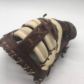 Mizuno 041969999707 Leather Baseball Glove 12.50 Inch Gxf 92 Left Hand Throw. See Description