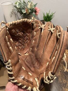1100t1 Mizuno Youth Prospect 11 Inch Power Close Max Flex Gpl Baseball Glove Rht 1100t1 Mizuno Youth Prospect 11 Inch Power Close Max Flex Gpl Baseball Glove Rht