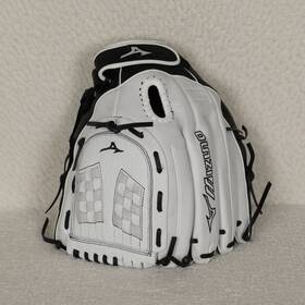 313032.r009 Mizuno 12.5 Inch Supreme Series Fastpitch Glove White Black Right Hand Throw Leather