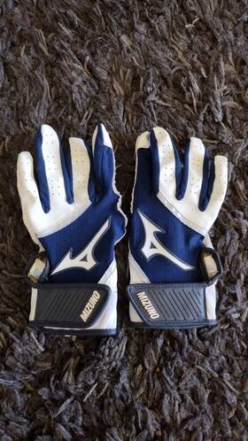 330424 Mizuno Mvp Youth Baseball Batting Glove Size X-small Color White/navy