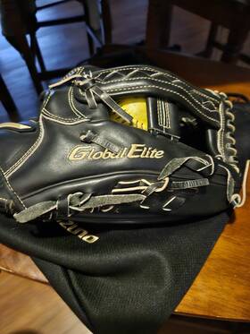 55vbktm Mizuno Gge 12.5 Inch Softball Glove. Rht 55vbktm Mizuno Gge 12.5 Inch Softball Glove. Rht