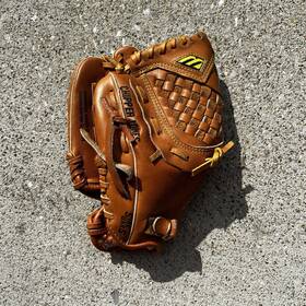 Cj10l Mizuno Mvp Lht 10.75 Inch Brown Leather Glove-model Mpr Cj10