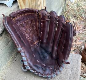 Gdp-1250m Mizuno Pro Quality Baseball / Softball Glove. R-throw Gdp-1250m Mizuno Pro Quality Baseball / Softball Glove. R-throw
