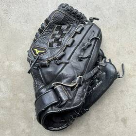 Gfn-1175t Mizuno 11.75 Inch Softball Baseball Professional Model Glove Right Throw Gfn-1175t Mizuno 11.75 Inch Softball Baseball Professional Model Glove Right Throw