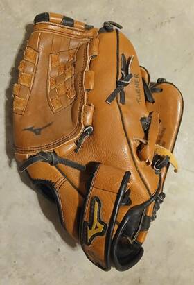 Gpl1150y1 Mizuno Prospect Power Close Baseball Glove 11.5 Inch Rht Brown Gpl1150y1 Mizuno Prospect Power Close Baseball Glove 11.5 Inch Rht Brown