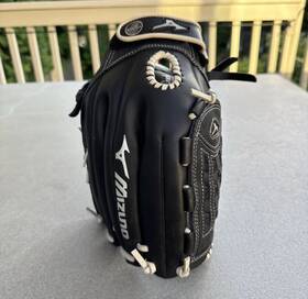 Gsh1302fr Mizuno Supreme Series Fast Pitch Glove Left Hand Throw 12.5 Inches Gsh1302fr Mizuno Supreme Series Fast Pitch Glove Left Hand Throw 12.5 Inches