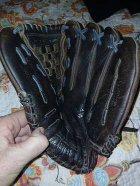 Gsp-1300fidbr Mizuno Girls Sweet Game Ready 13 Inch Softball Glove Right H Throw