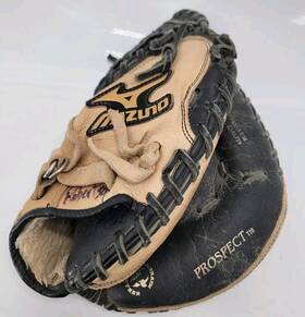Gxc-105rg Mizuno Gxc 105rg 32.50 Inch Baseball Catchers Mitt Right Hand Throw Rht Lhc Gxc-105rg Mizuno Gxc 105rg 32.50 Inch Baseball Catchers Mitt Right Hand Throw Rht Lhc