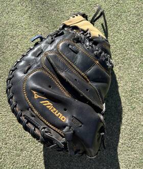 Gxc-50 Mizuno Gxc50 Pb1 Mvp Baseball Catchers Mitt Rht Broken-in Ready For Spring Gxc-50 Mizuno Gxc50 Pb1 Mvp Baseball Catchers Mitt Rht Broken-in Ready For Spring