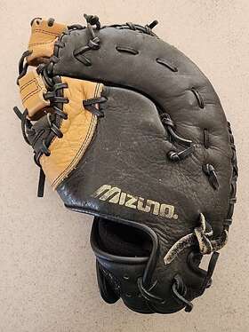 Gxf-100 Mizuno Gxf 100 Boys 12 Inch Baseball First Base Glove Mitt Lh Throw Fully Broken In Gxf-100 Mizuno Gxf 100 Boys 12 Inch Baseball First Base Glove Mitt Lh Throw Fully Broken In