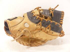 Gxf-20 Mizuno Legacy Series Gxf 20 12 Inch Tan Black Rh Throw First Baseman Baseball Glove Gxf-20 Mizuno Legacy Series Gxf 20 12 Inch Tan Black Rh Throw First Baseman Baseball Glove
