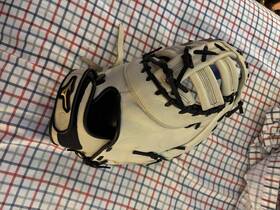 Mizuno Gxf50fpwfr Mvp Prime Catchers Mitt 31.25 Left Hand Throw Leather White/black
