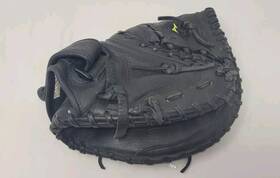 Gxs-51 Mizuno Women S 33 Inch Well Padded Game Ready Softball Catchers Mitt Right Gxs-51 Mizuno Women S 33 Inch Well Padded Game Ready Softball Catchers Mitt Right