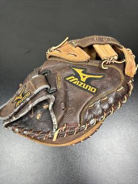Gxs-92a Mizuno 34 Inch Womens Girls Fastpitch Softball Catchers Mitt Right Throw Gxs-92a Mizuno 34 Inch Womens Girls Fastpitch Softball Catchers Mitt Right Throw