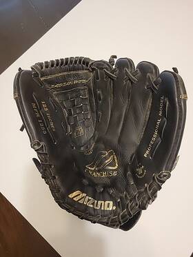 Mfr1255 Mizuno Nice Cond Mfr 1255 Baseball Glove Rht 12.5 Inch Black Leather Softball Rt Mfr1255 Mizuno Nice Cond Mfr 1255 Baseball Glove Rht 12.5 Inch Black Leather Softball Rt