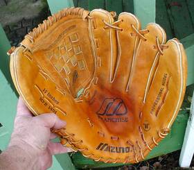 Mfr1401 Mizuno Franchise Series 14 Inch Baseball Glove Softball Rht